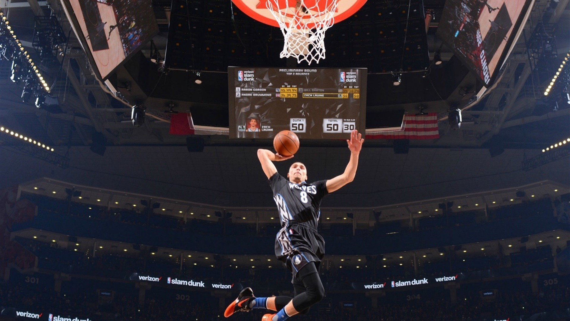 开云体育官方网站-郭艾伦现身NBA赛场？雷霆惊天逆转火箭，中国后卫上演制胜一投